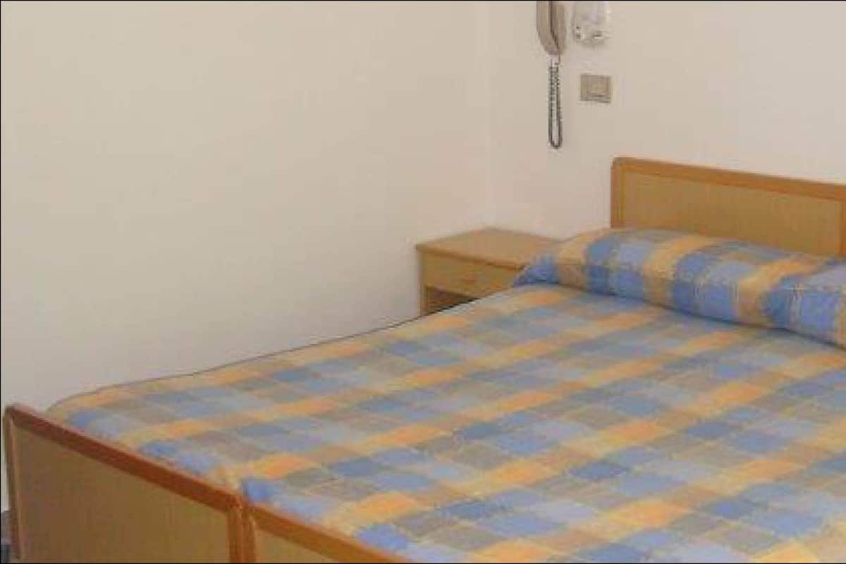 Coffres-forts dans les chambres, lits bébé (en supplément)