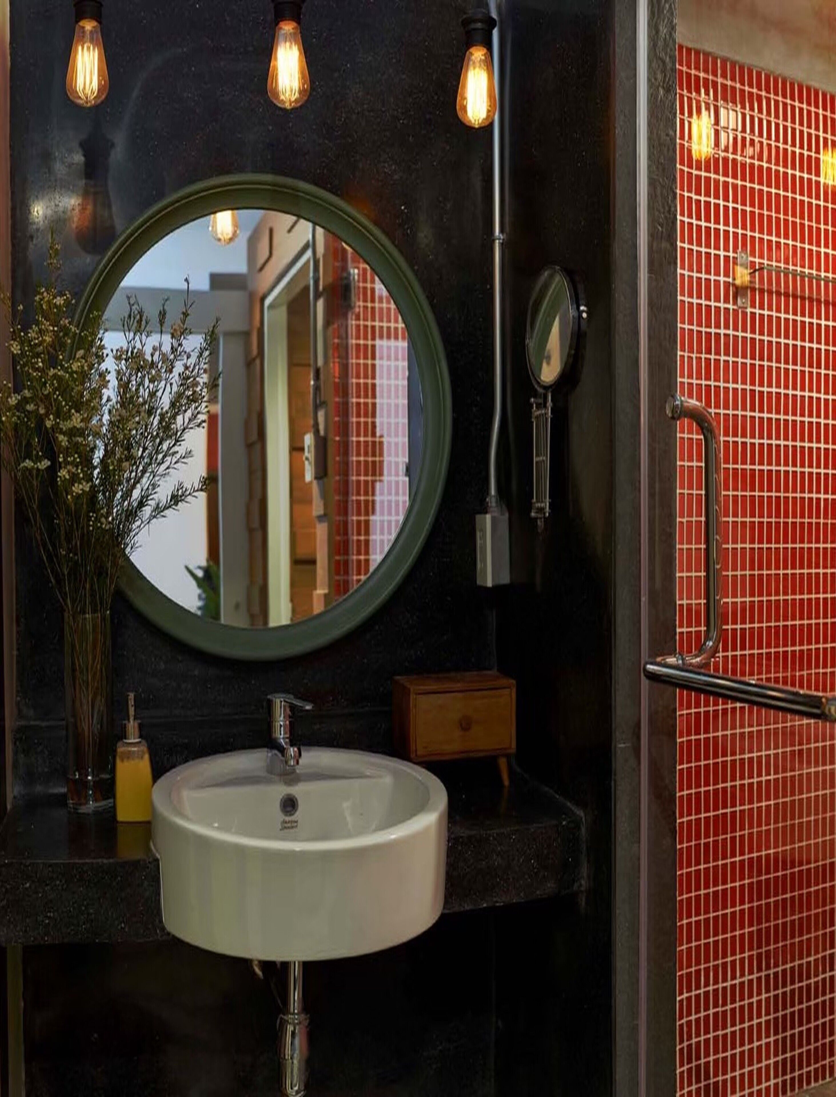 Foto - Collection O Jasaen Stylish Unique Hotel