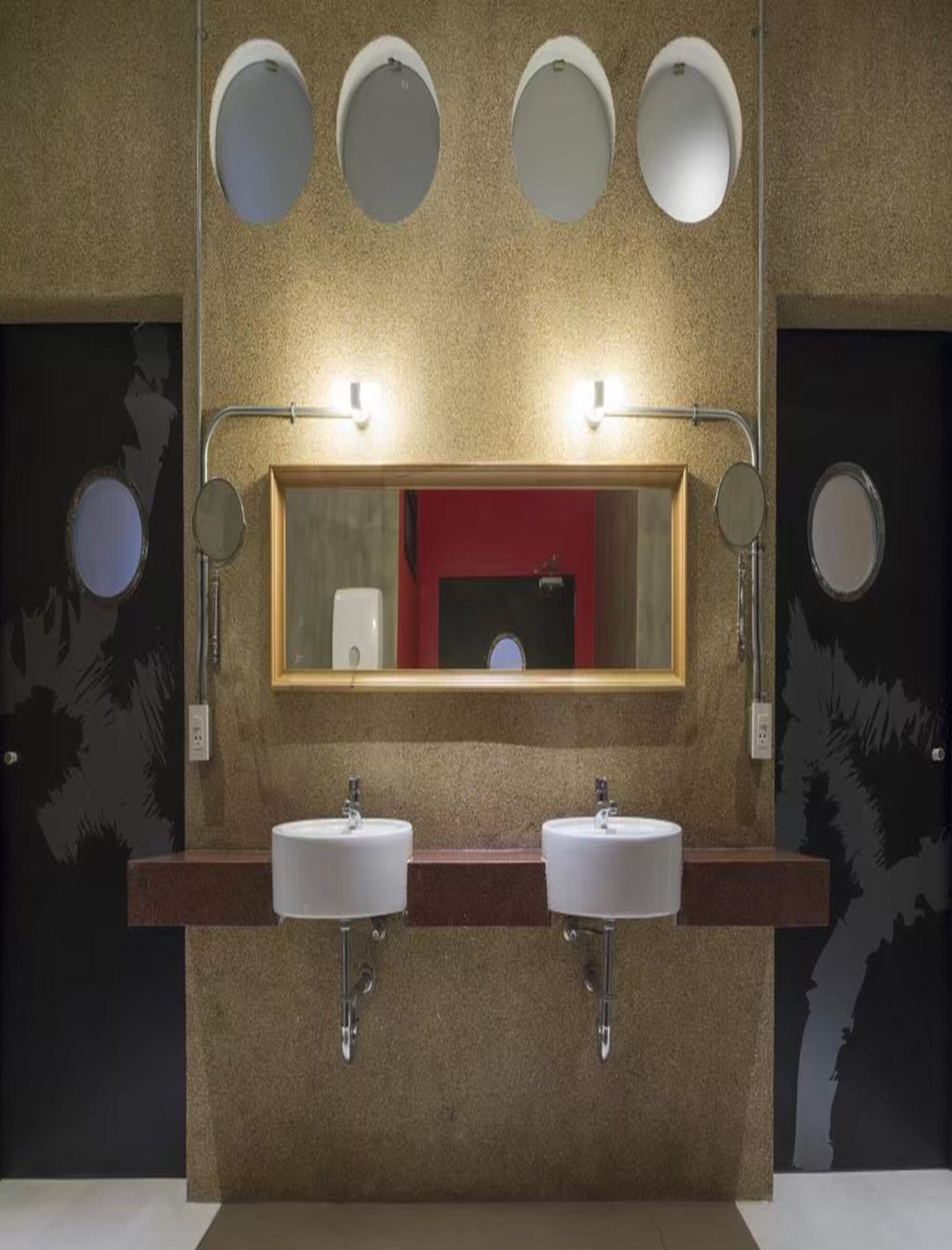 Foto - Collection O Jasaen Stylish Unique Hotel