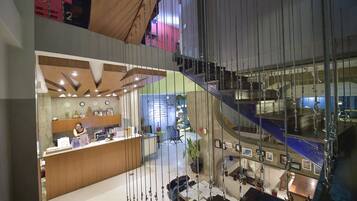 Check-in/check-out kiosk