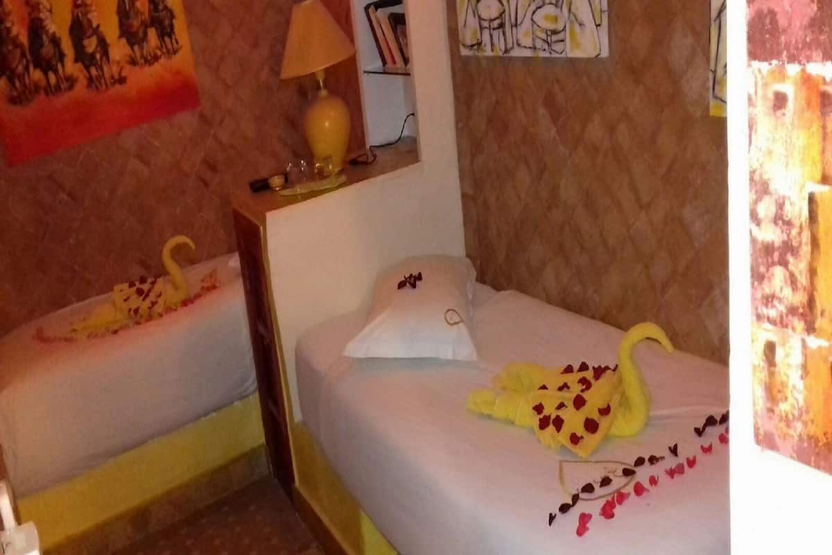 Twin Room, Non Smoking (Jaune) | Premium bedding, in-room safe, blackout curtains, soundproofing