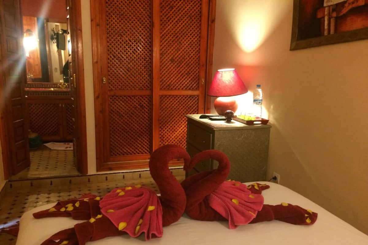 Double Room, Non Smoking (Rouge)
