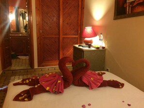 Habitació doble, no fumadors (Rouge) | Roba de llit d'alta qualitat i caixa forta a l'habitació 