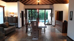 Dining - Villa Puri Buri (Seminyak)