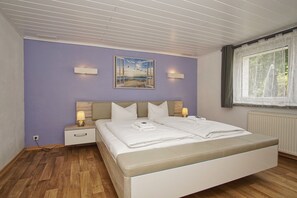 Huis, 1 slaapkamer, keuken (free access to pool and sauna nearby) | 1 slaapkamer, babybedden (toeslag), gratis wifi