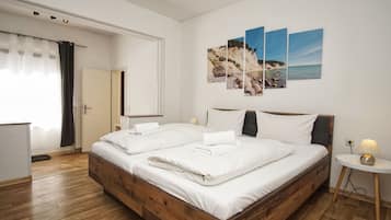 Apartment with Terrace, Bedroom, Kitchen incl.free access to pool and sauna nearby | 1 bedroom, cots/infant beds, free WiFi