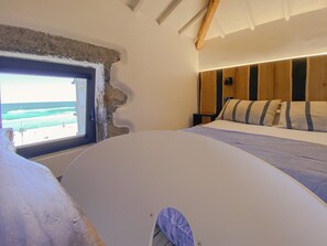 Deluxe Double Room, Ocean View (2-3 pax) | Desk, laptop workspace, blackout drapes, free WiFi - Hotel Arimune (Bakio)