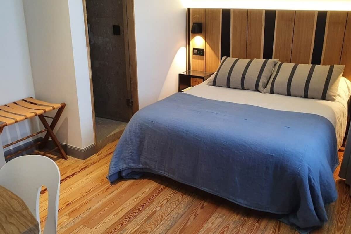 Superior-Einzelzimmer, Meerblick | 1 Schlafzimmer, Schreibtisch, laptopgeeigneter Arbeitsplatz