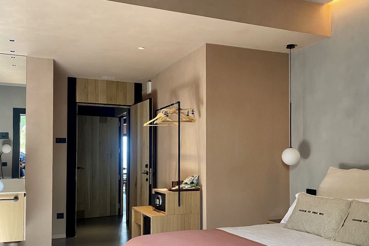 Deluxe Double Room, Terrace | Desk, laptop workspace, blackout drapes, WiFi (free)