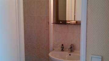 Desk, free cots/infant beds, rollaway beds, free WiFi