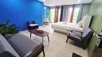 Classic Penthouse, 1 Katil Raja (King) (Deluxe) | 1 bilik tidur, peralatan tempat tidur hipoalergenik, meja