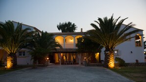Property entrance - Corfu Sea Palm Residence (Corfu)