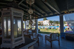 Poolside bar - Corfu Sea Palm Residence (Corfu)