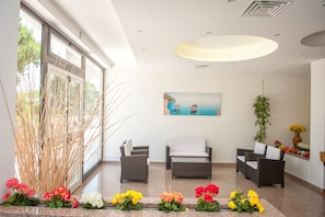 Sala de estar en el lobby