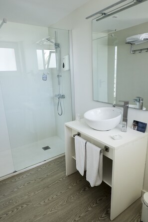 Free toiletries, hair dryer, bidet, towels