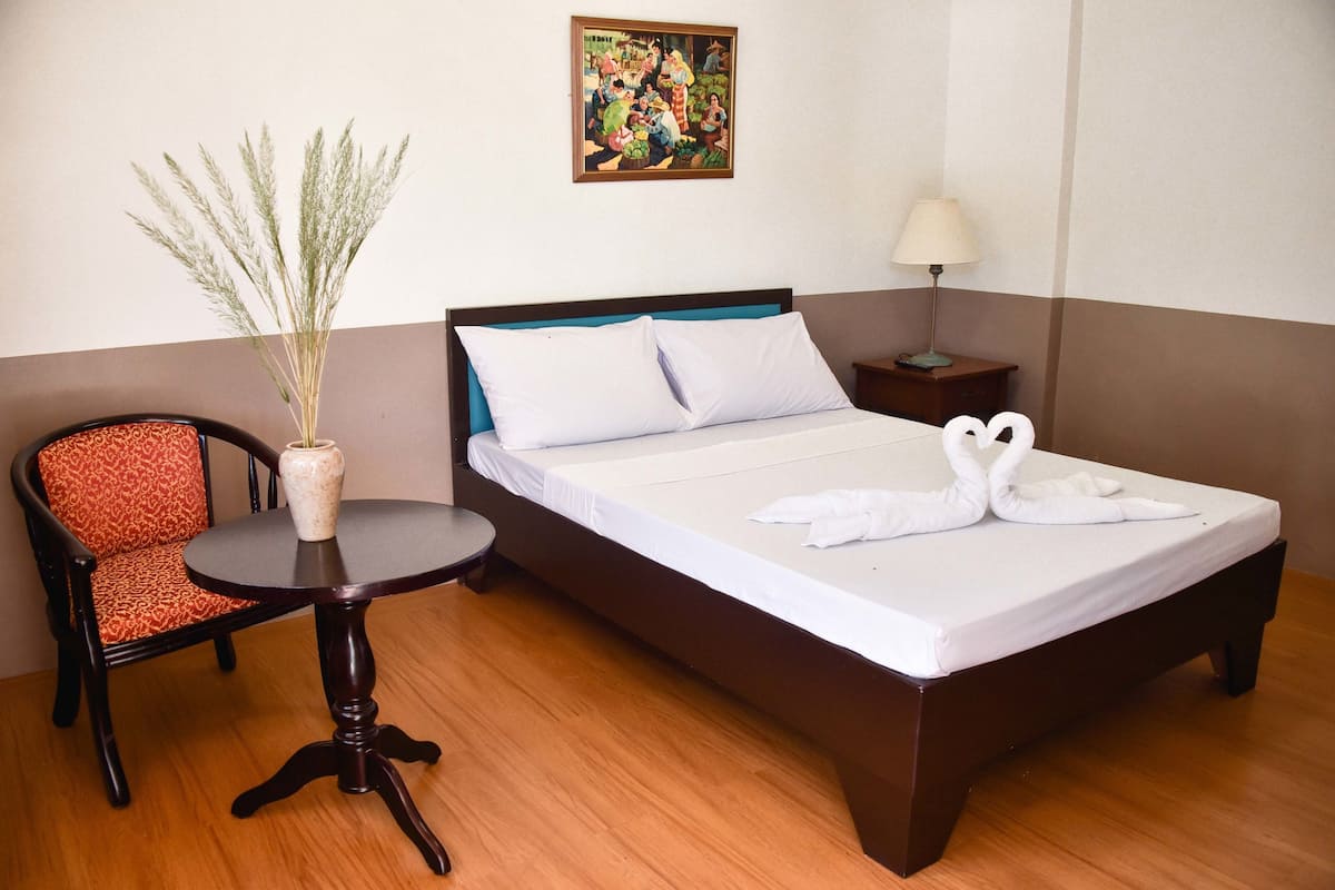 Habitación individual estándar, 1 cama individual, para no fumadores | Escritorio, tabla de planchar con plancha, camas extra y wifi gratis