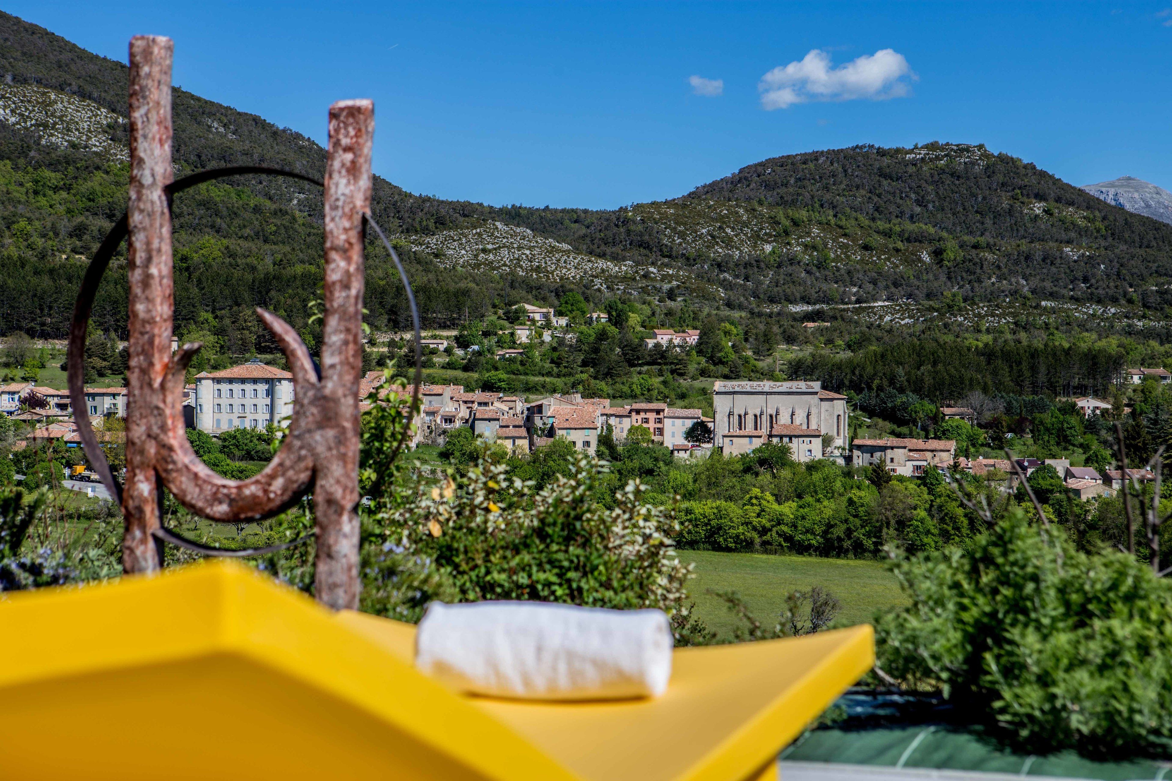 couples treatment room(s), body treatments, body wraps, body scrubs