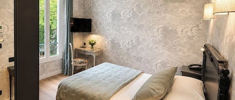 Chambre Double Deluxe | Coffres-forts dans les chambres, bureau