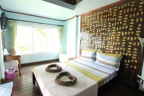 In-room safe, rollaway beds