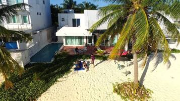 Private beach, white sand, beach massages, snorkelling