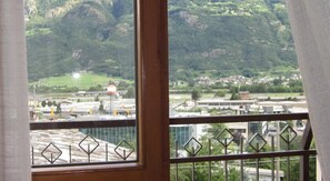 Kolmen hengen huone | Vauvansängyt, ilmainen Wi-Fi