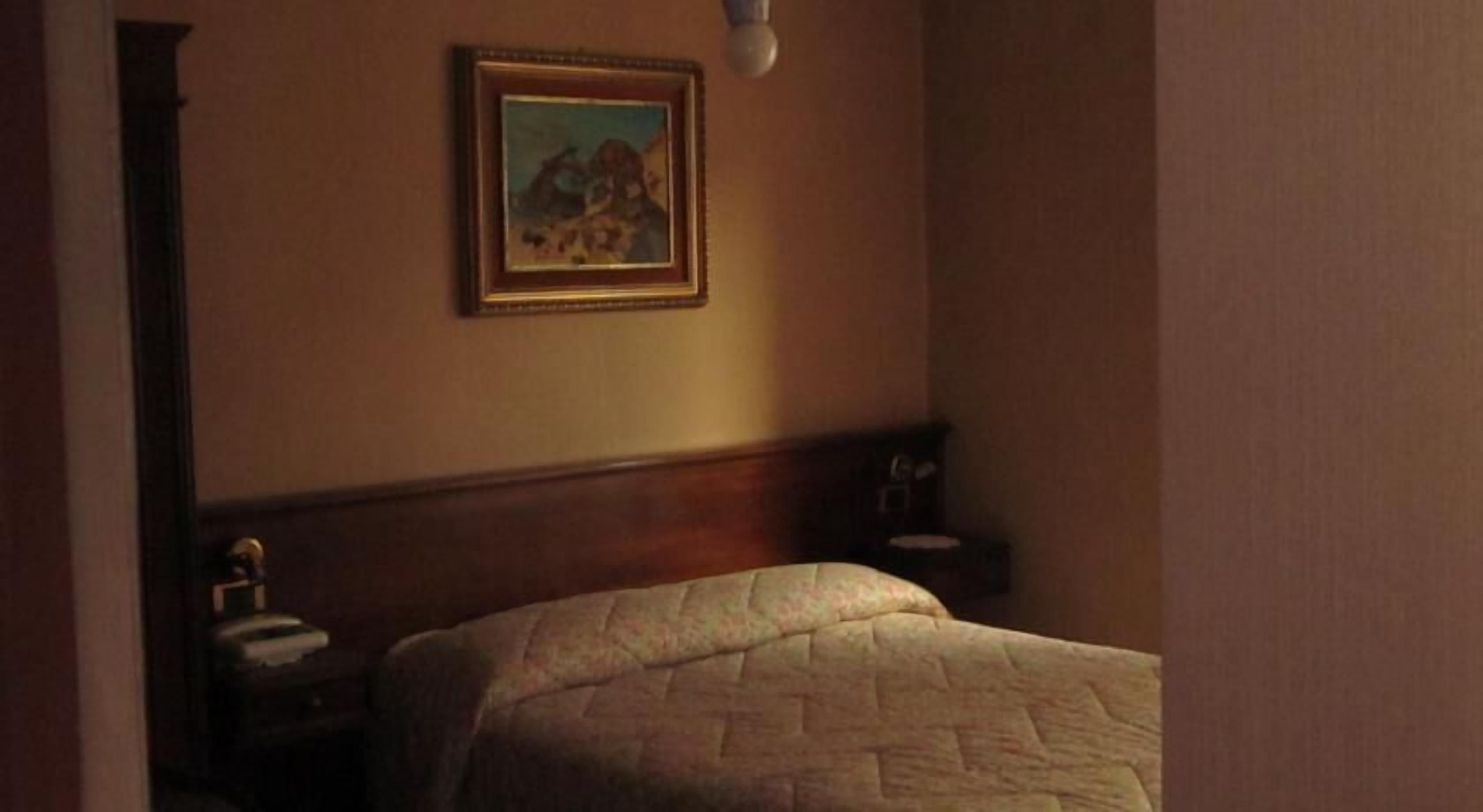 cots/infant beds, free wifi