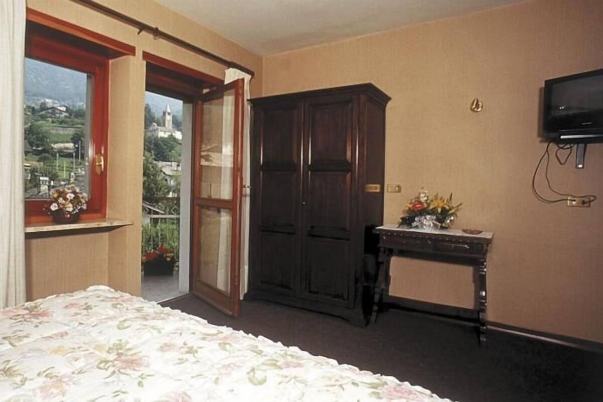 Cribs (surcharge), WiFi (free)