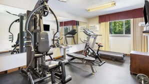 Fitness facility - Days Inn by Wyndham Sylvan Lake (Sylvan Lake)