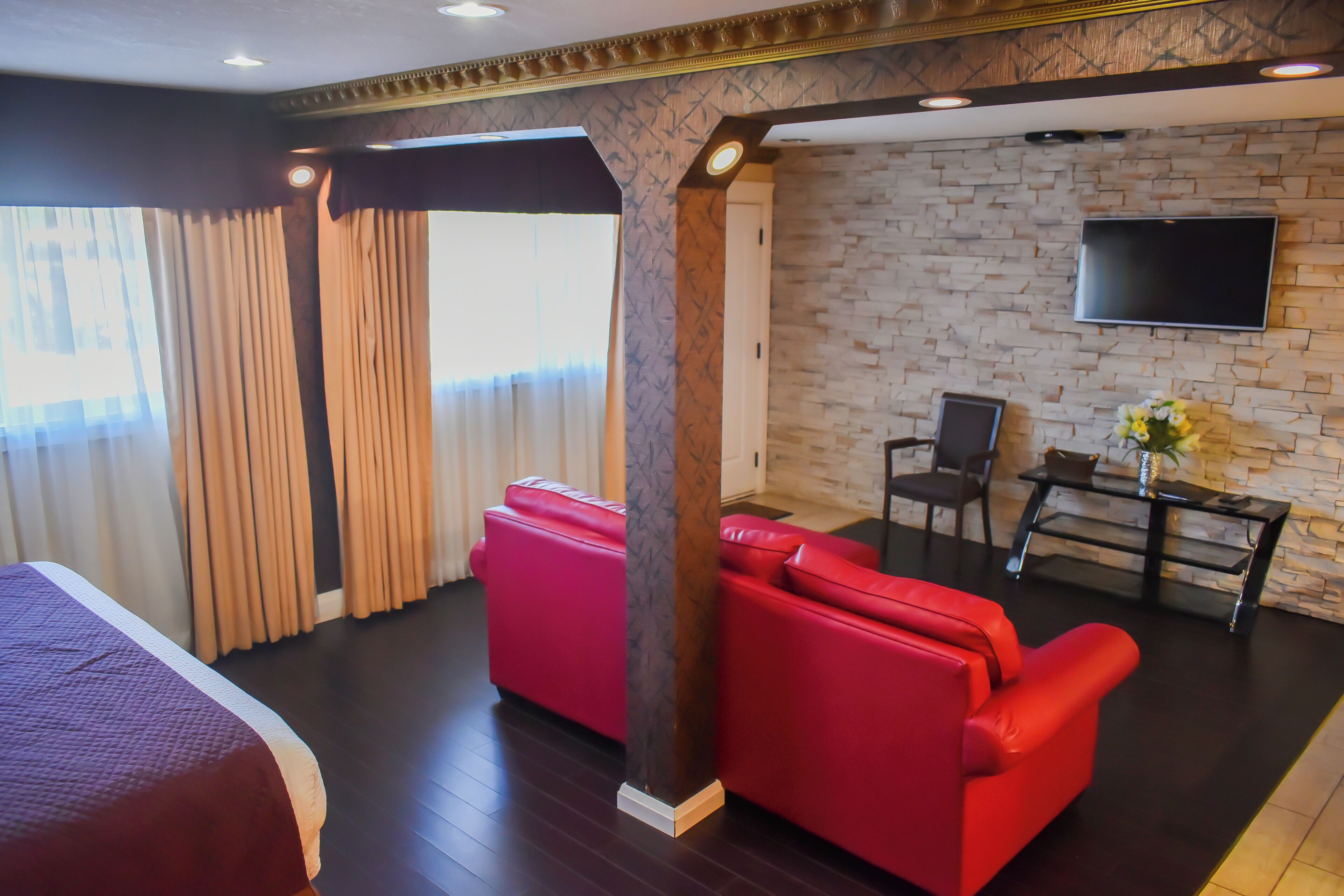 Efficiency, Room, 1 King Bed, Non Smoking, Kitchen | Desk, iron/ironing board, free WiFi, bed sheets