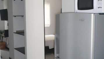 Family Apartment, 2 Bedrooms | Microwave