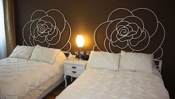 Habitación estándar | Ropa de cama de alta calidad y caja de seguridad en la habitación