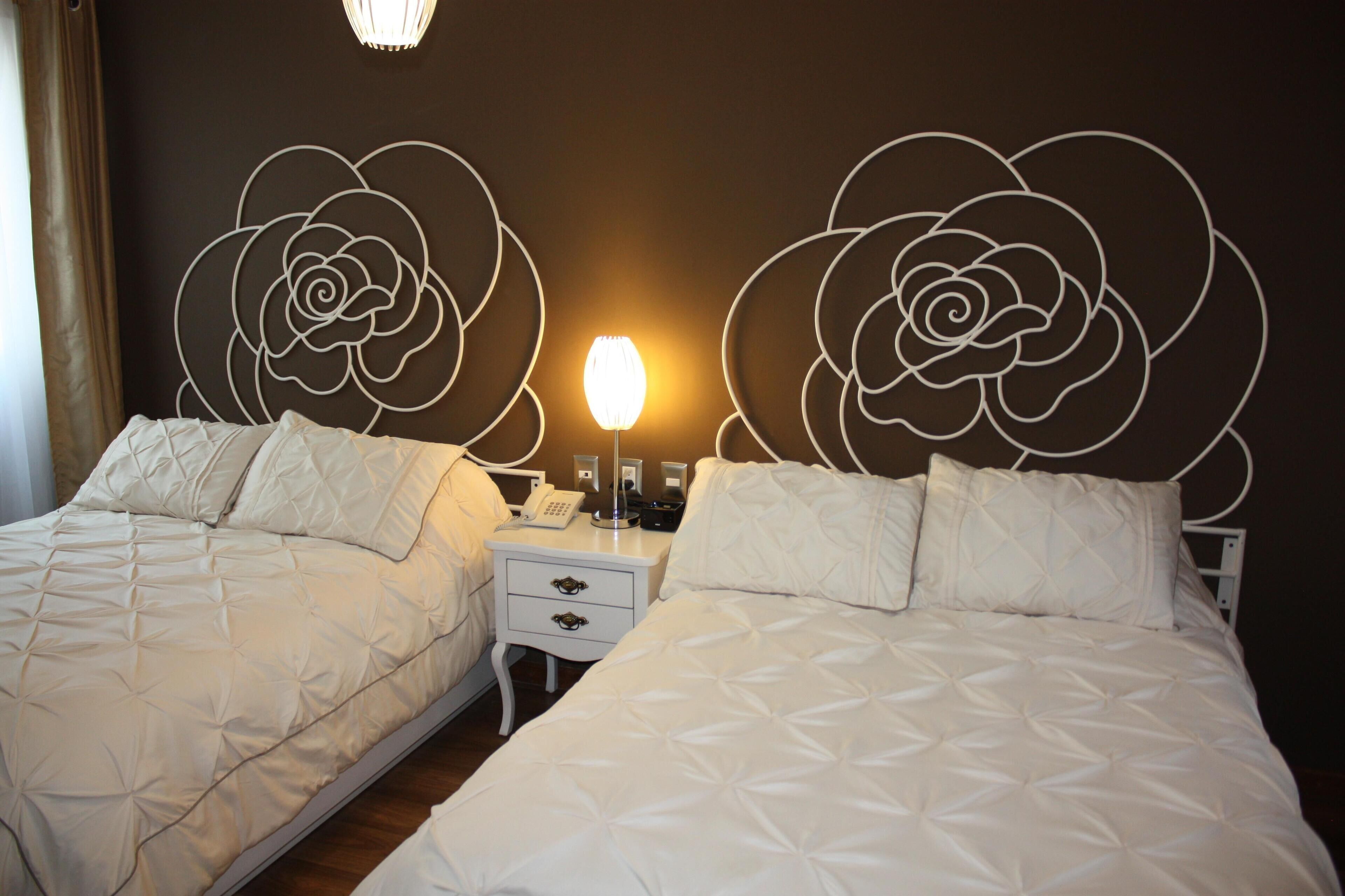 Hochwertige Bettwaren, Zimmersafe, Schreibtisch