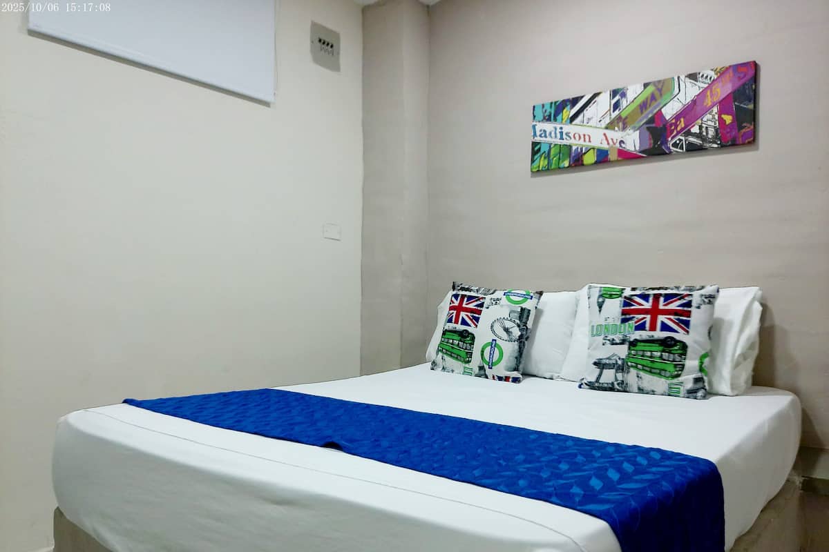 Studio Suite | Free WiFi