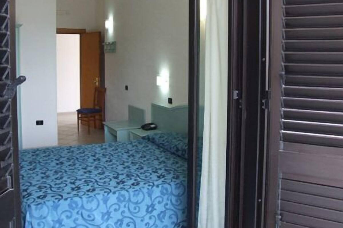 Comfort Double or Twin Room | Desk, free WiFi