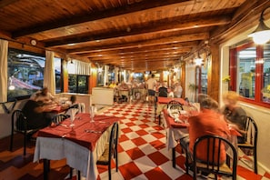 Breakfast, lunch and dinner served  - Hotel Piccolo Paradiso (Peschici)