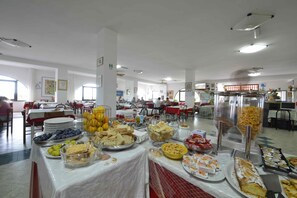 Free daily buffet breakfast - Hotel Piccolo Paradiso (Peschici)