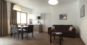 Superior Apartment, Balcony, Mountain View | Living room