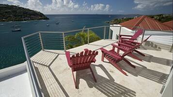 Luxury Villa, 6 Bedrooms | Balcony