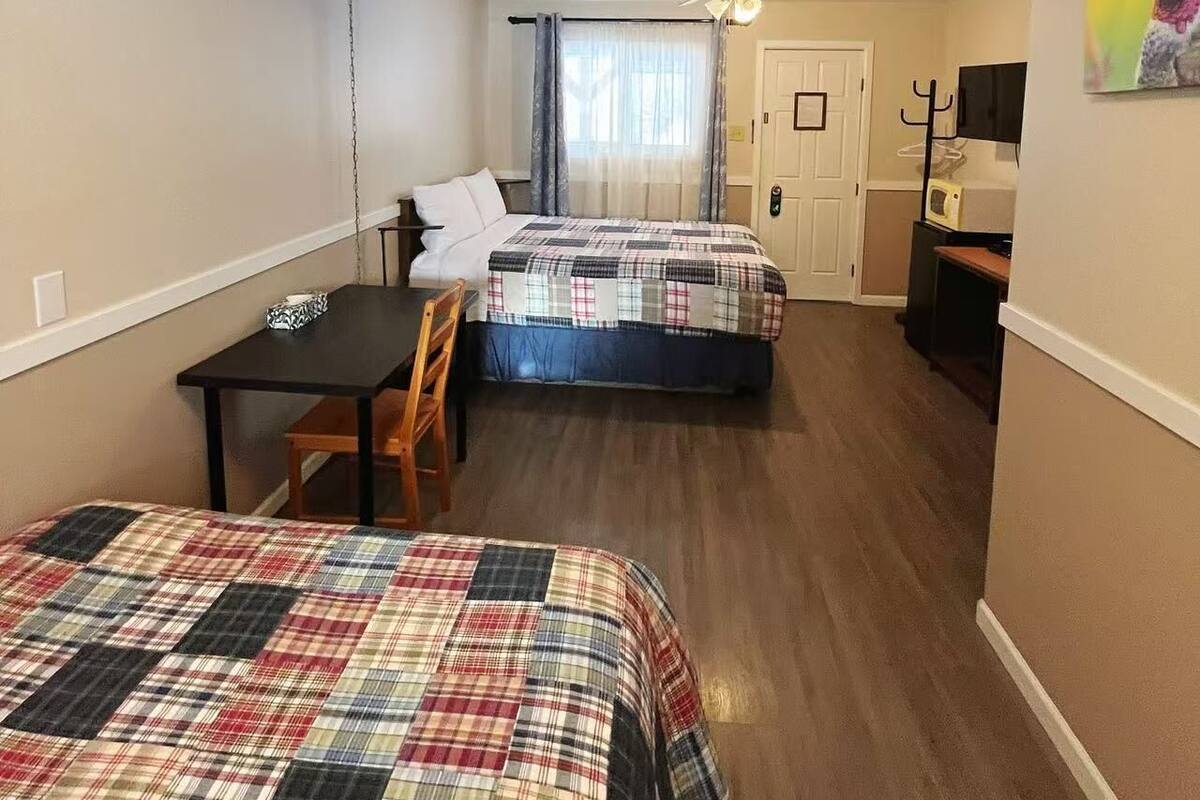 Economy Quadruple Room | Premium bedding, desk, WiFi (free), bed sheets