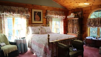 Superior Room, 1 Queen Bed, Jetted Tub (Spa Suite) | 1 bedroom, premium bedding, free WiFi, bed sheets