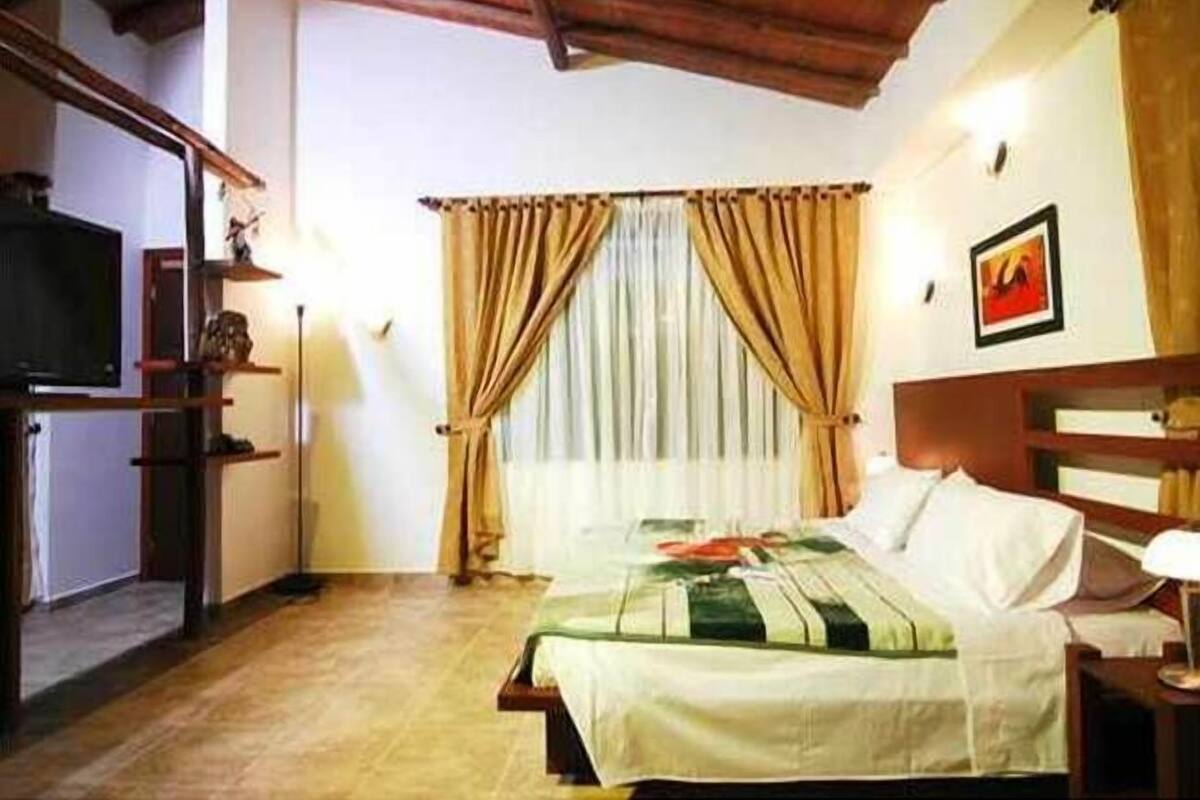 Presidential Suite | Blackout curtains, rollaway beds, free WiFi
