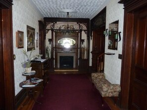 Interior entrance - Regent Street B&B (Miramichi)