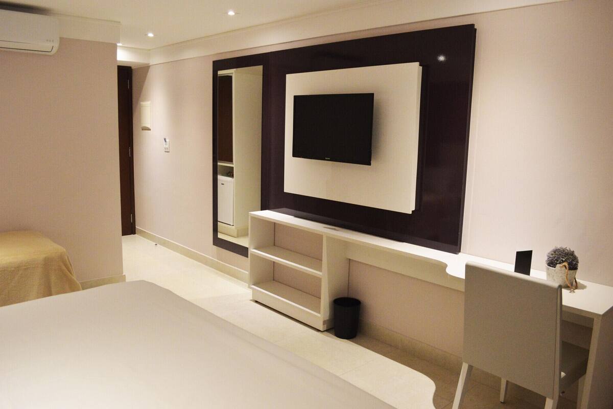Minibar, in-room safe, individually furnished, desk