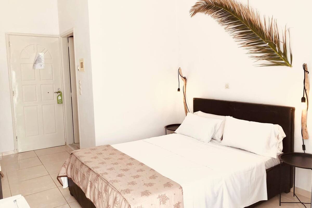 In-room safe, soundproofing, iron/ironing board (on request)