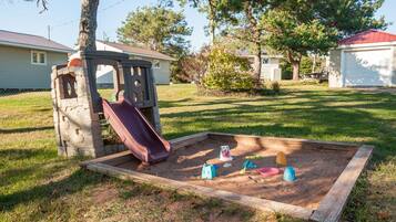 Área de juegos infantiles al aire libre
