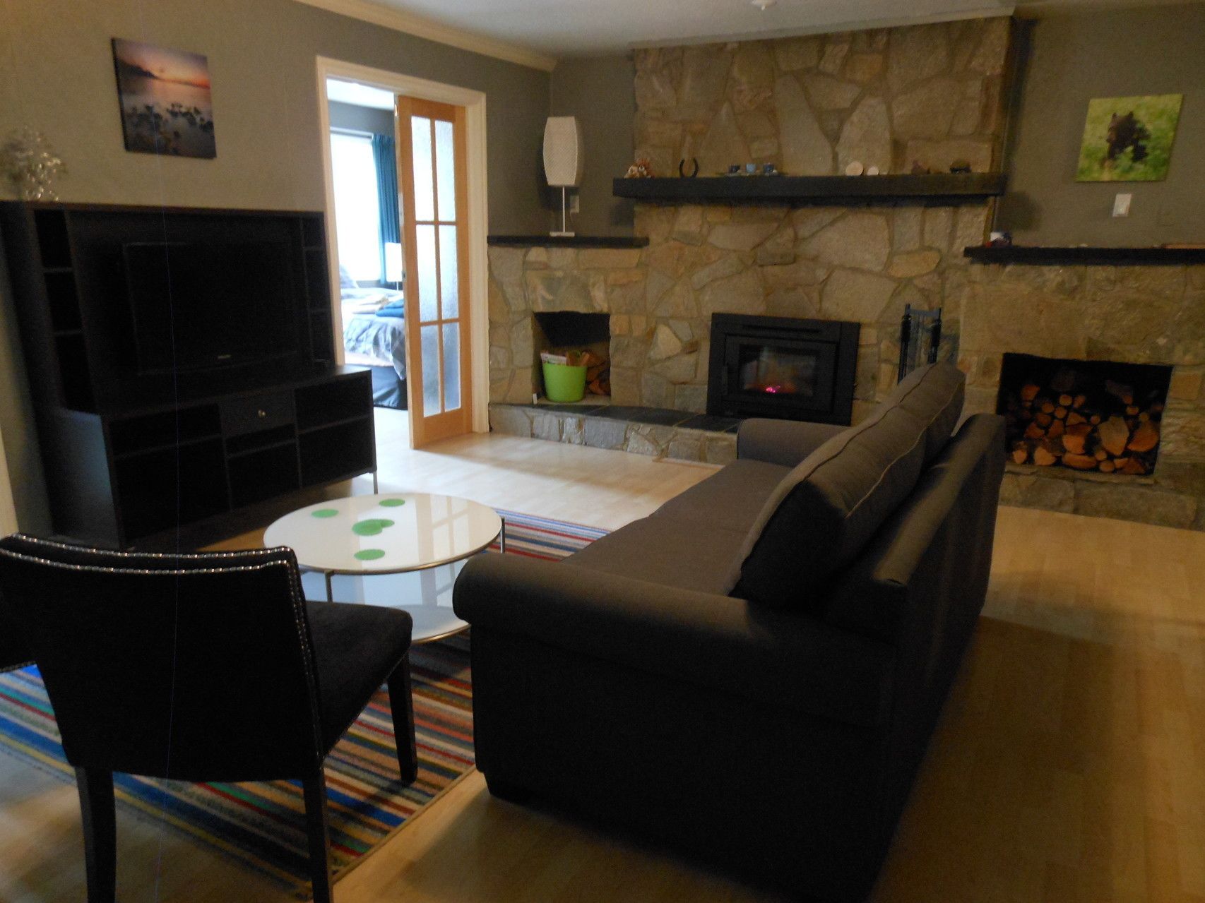 Apartment, 2 Bedrooms, Hot Tub, Mountain View | Living area | Flat-screen TV, fireplace