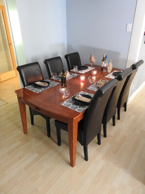 Apartment, 2 Bedrooms, Hot Tub, Mountain View | In-room dining - Guesthouse Mountain Escape (Revelstoke)
