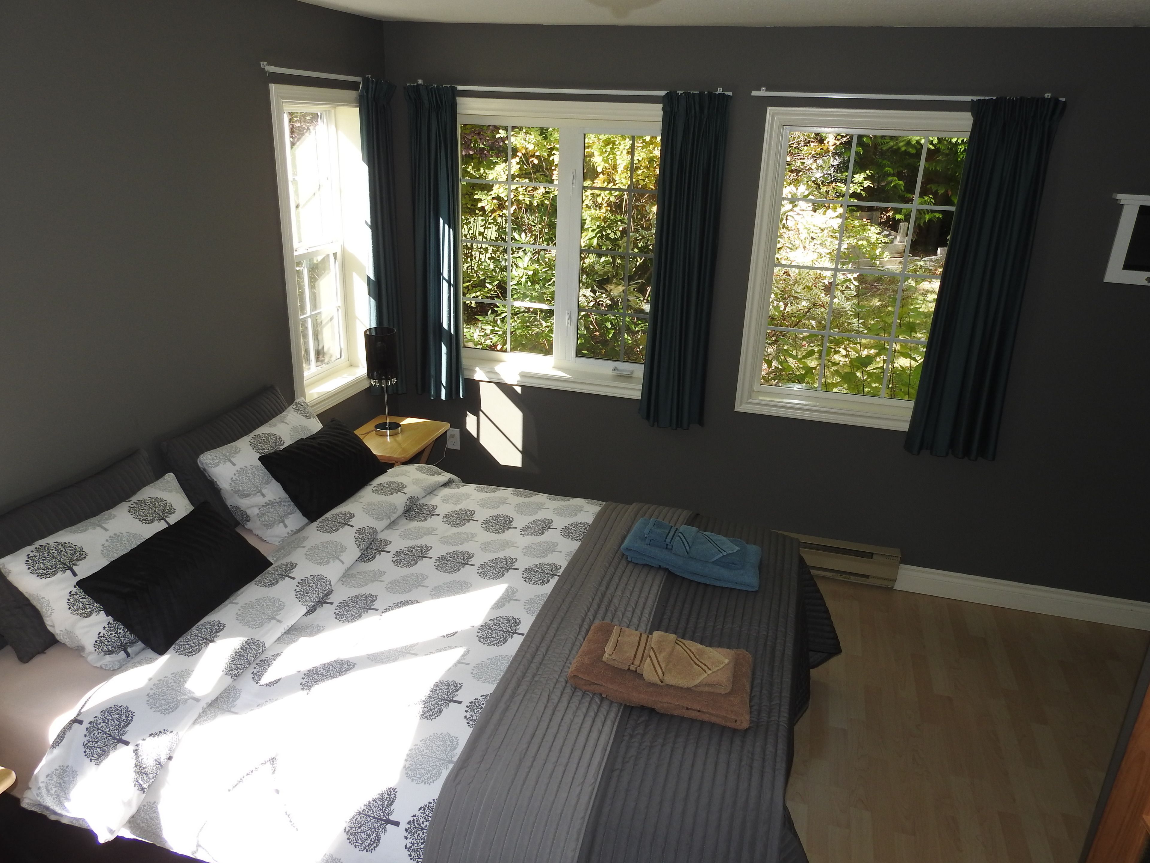 apartment, 2 bedrooms, hot tub, mountain view | 2 bedrooms, premium bedding, individually decorated