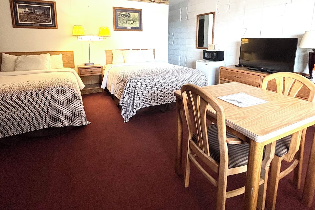 Desk, free WiFi, bed sheets