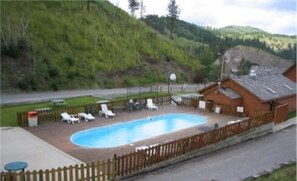 Seasonal outdoor pool - Whistler Gulch Campground (Deadwood)